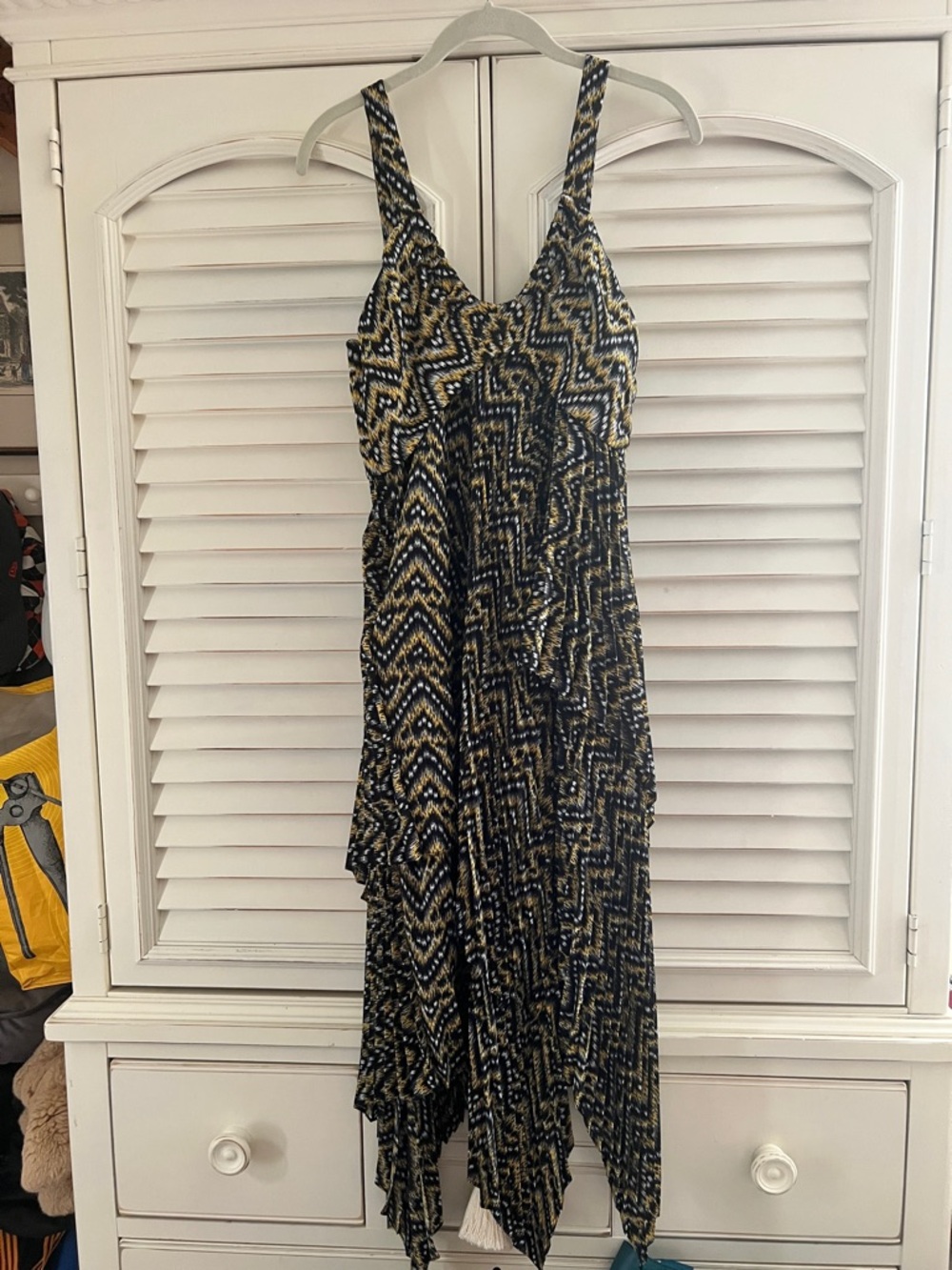 A.L.C. NWT Kendall V-Neck Handkerchief Hem Printed Midi Dress in Yellow and Navy